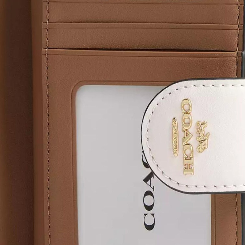 COACH Corner ZipSignature 13
