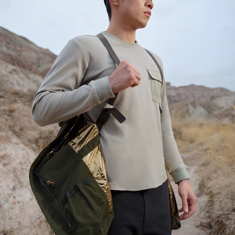 Columbia T