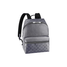 LOUIS VUITTON Discovery Taga