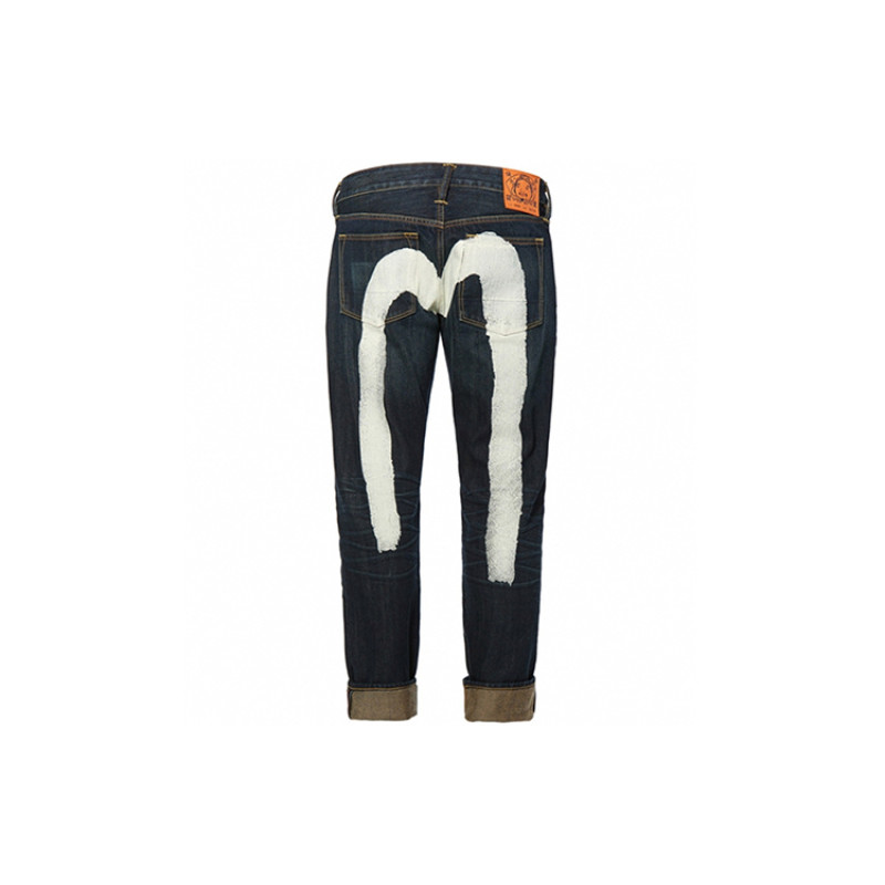 EVISU M