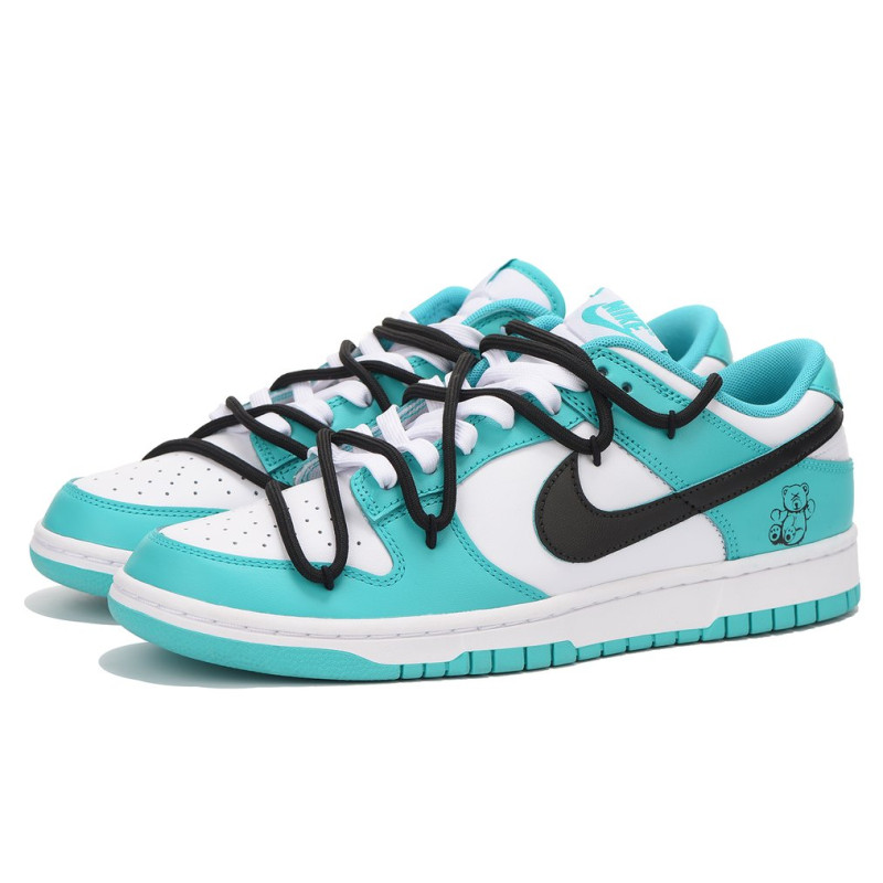 Nike Dunk vibe