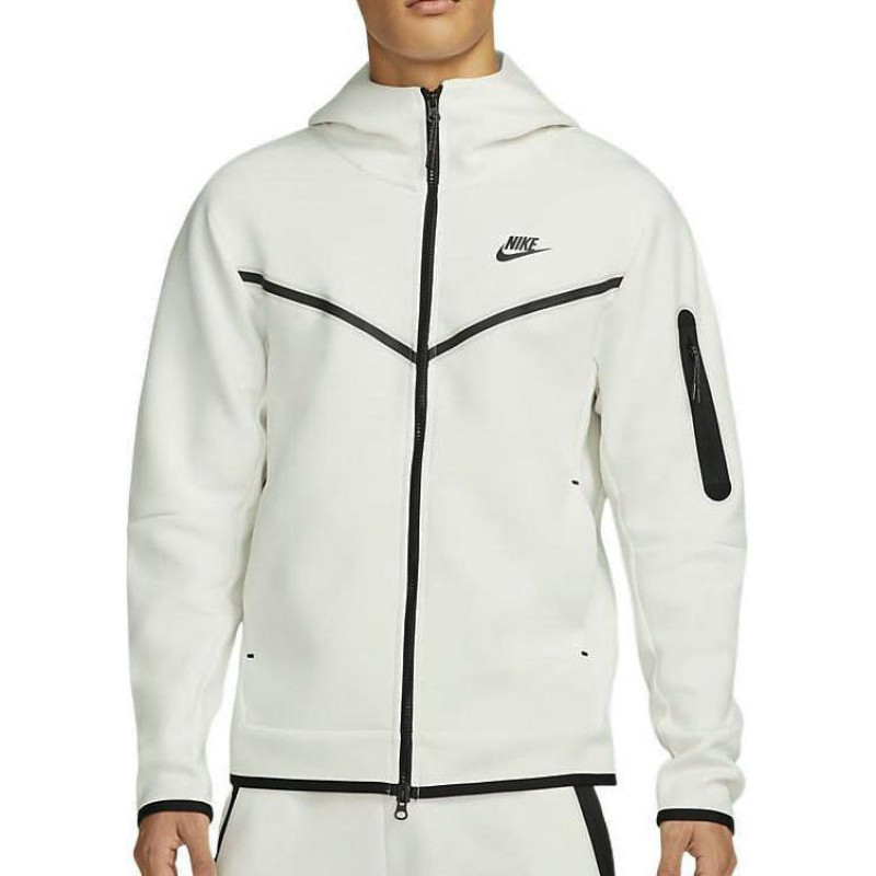 Nike FW22 Logo