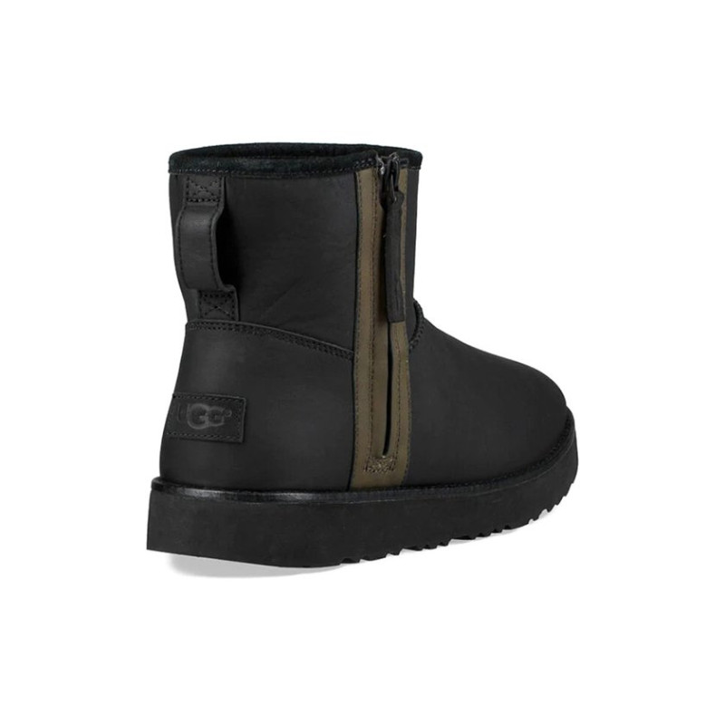 UGG Classic Mini Zip Waterproof