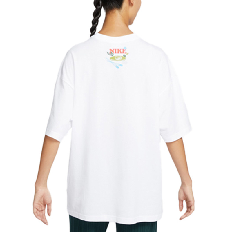 Nike Sportswear Swoosh T