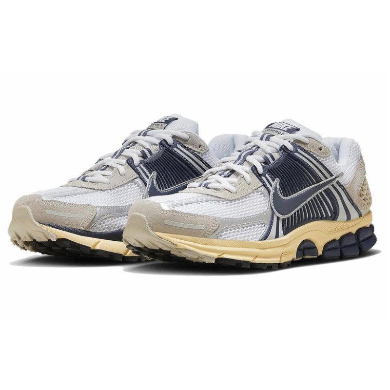 Nike Air Zoom Vomero 5