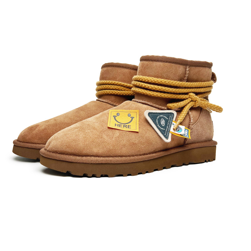 UGG CLASSIC MINI