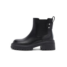 NINE WEST