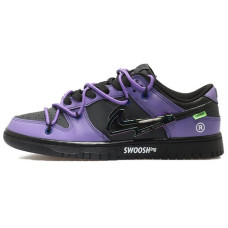 Nike Dunk Low swoosh