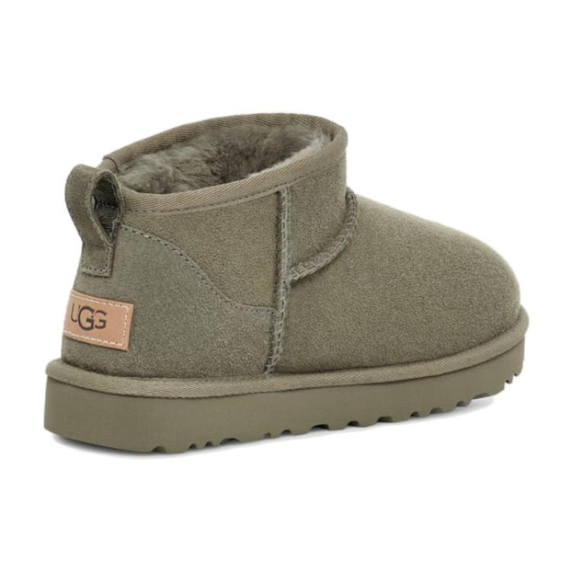 UGG