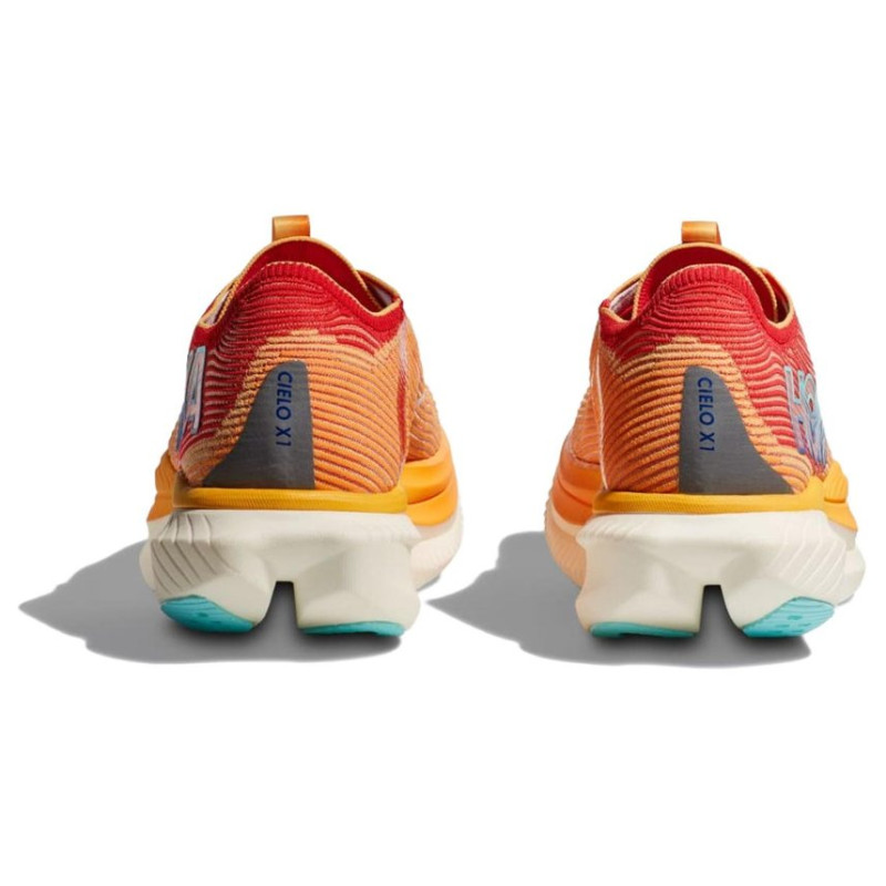 HOKA ONE ONE CIELO X1
