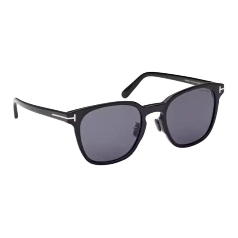 TOM FORD