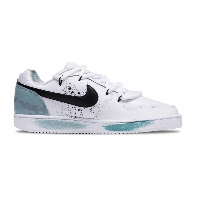 Nike EBERNON