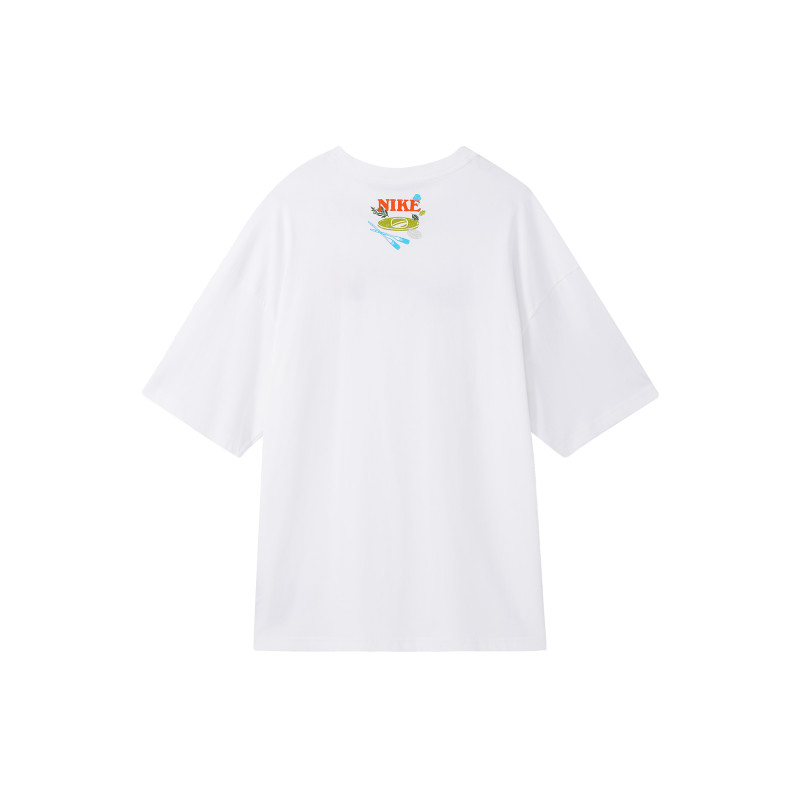 Nike Sportswear Swoosh T