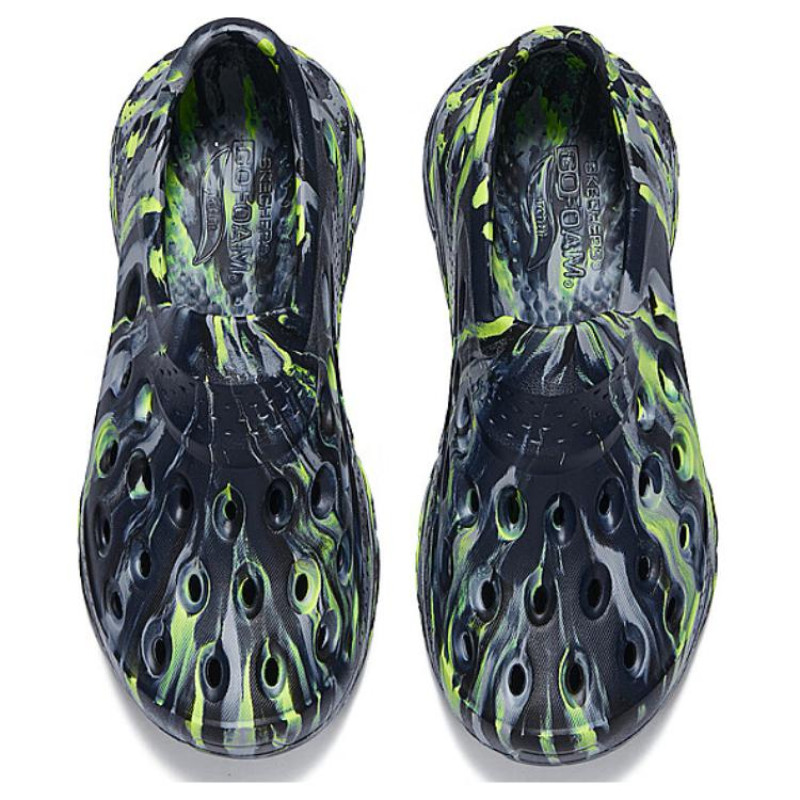 Skechers
