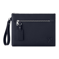 LOUIS VUITTON Takeoff