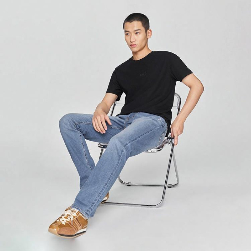 Lee