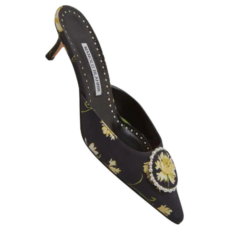 MANOLO BLAHNIK