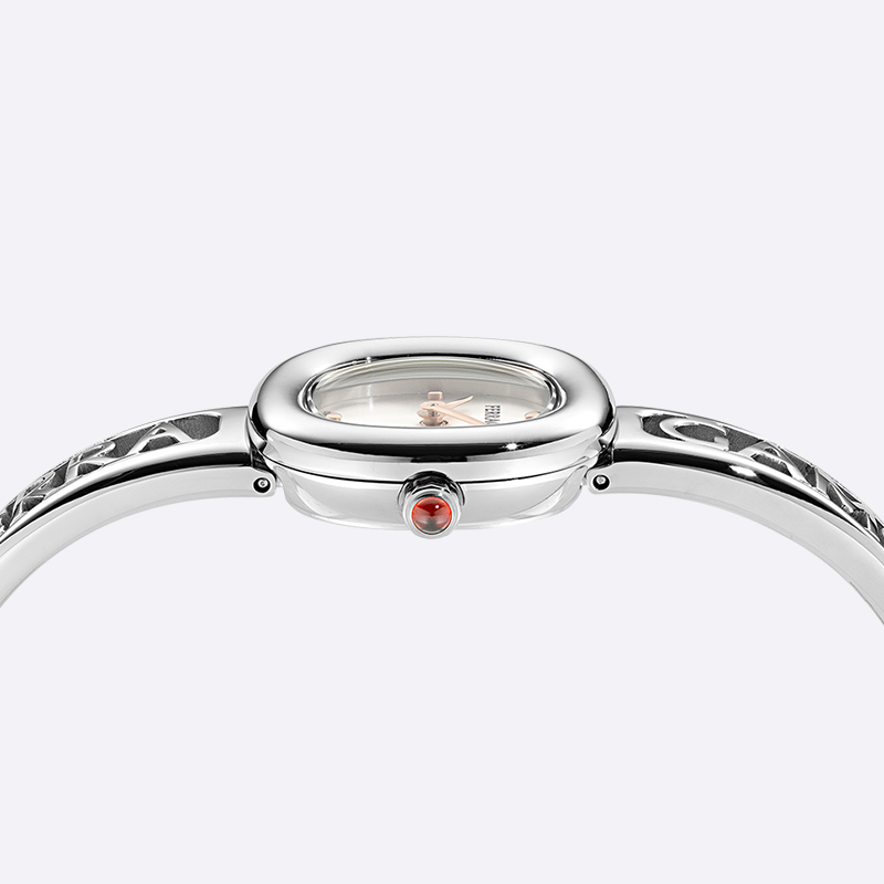 FERRAGAMO 23