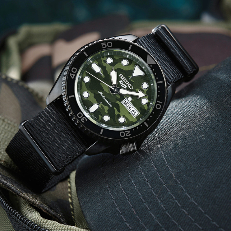 SEIKO 5 SRPJ37K1