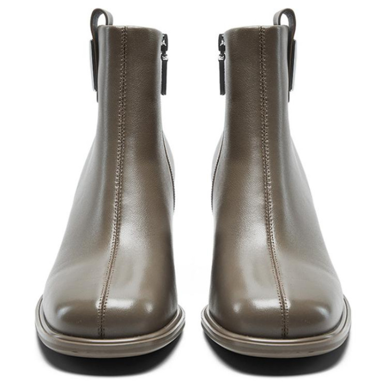 NINE WEST