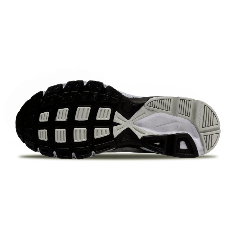Nike Initiator
