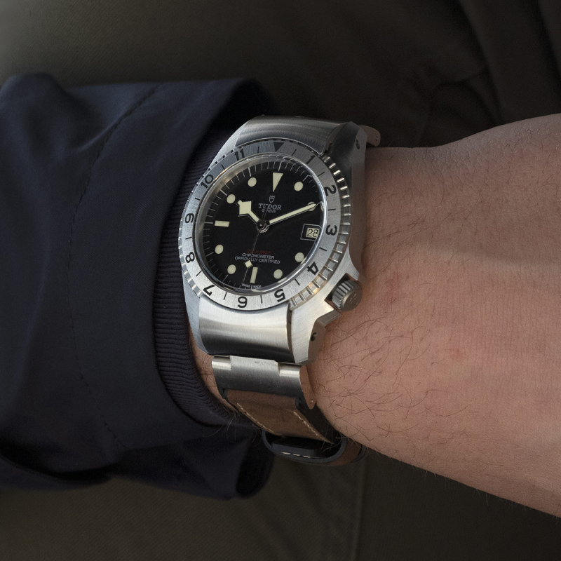 TUDOR 42mm M70150-0001