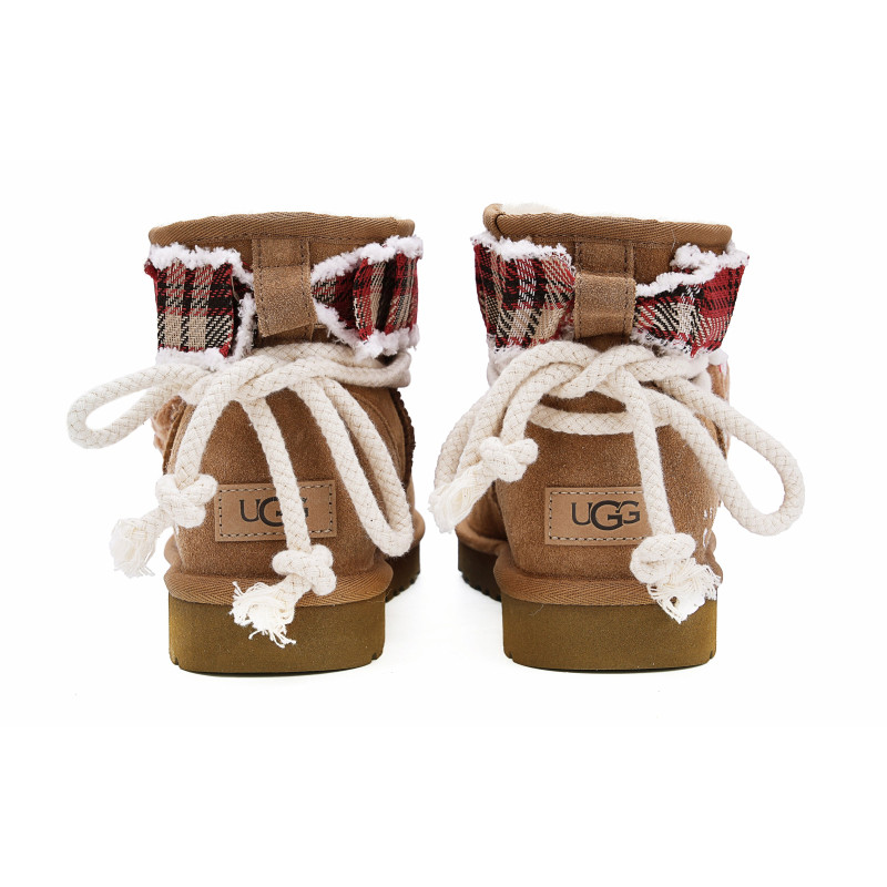 UGG Classic Mini II