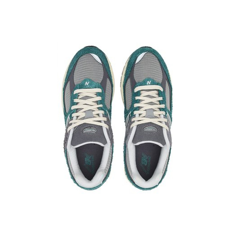 New Balance NB 2002R