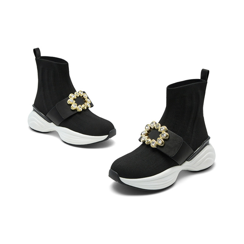 NINE WEST