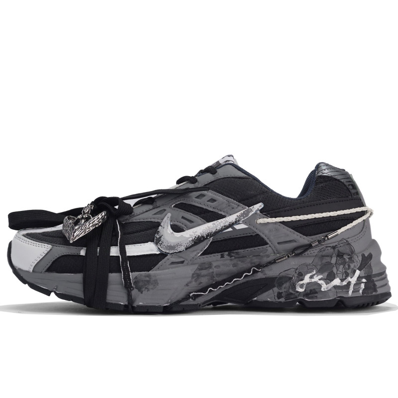 Nike Initiator