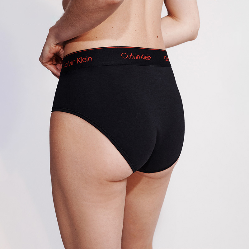 CALVIN KLEIN 1