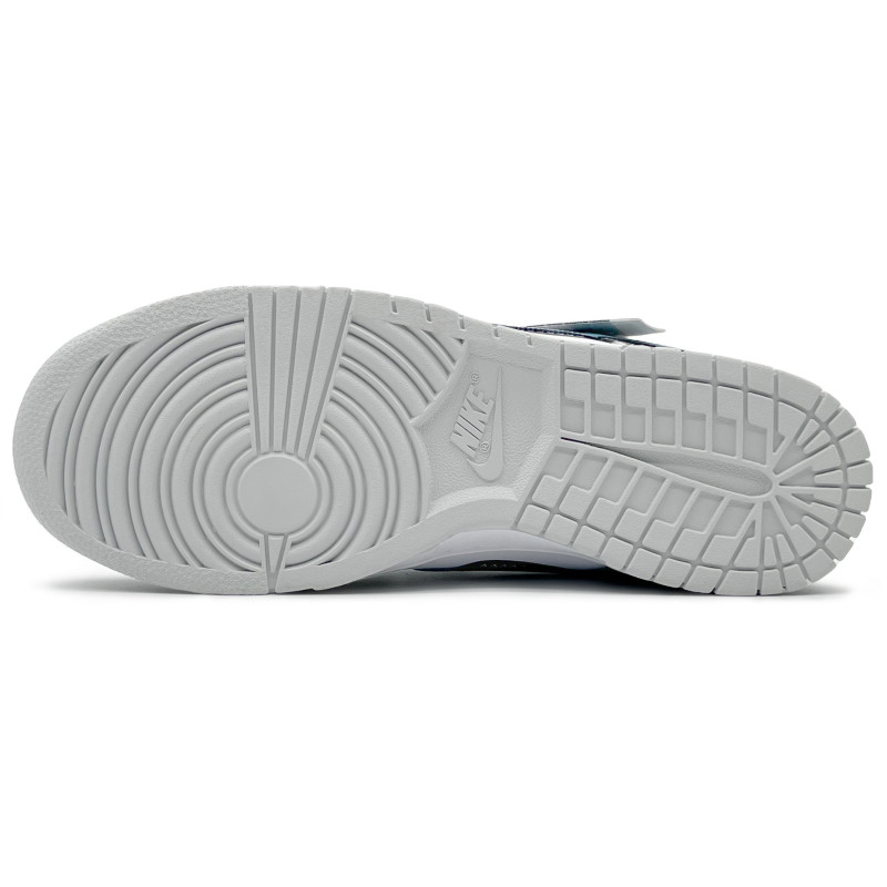 Nike Dunk Low Pure Platinum