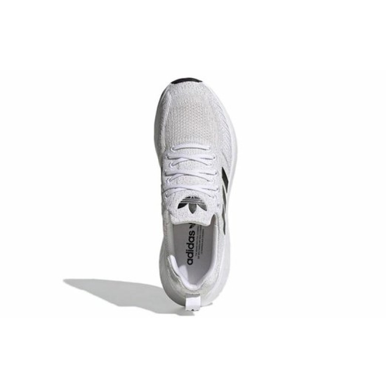 adidas originals Swift Run 22