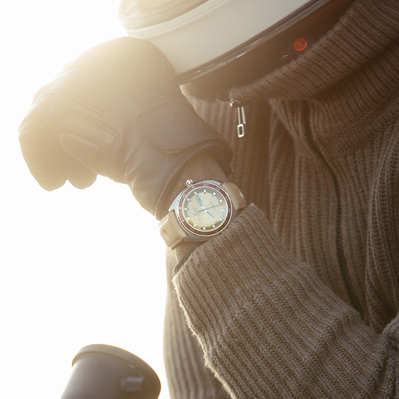 HAMILTON 42mm H35435820