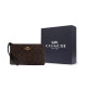 COACH Corner Zip Wristle 20 Logo