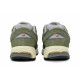 New Balance NB 2002R