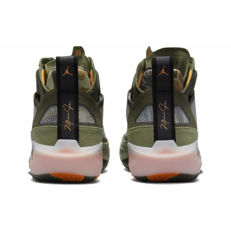 UNDEFEATED x Jordan Air Jordan 37