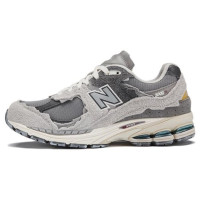 New Balance NB 2002R 
