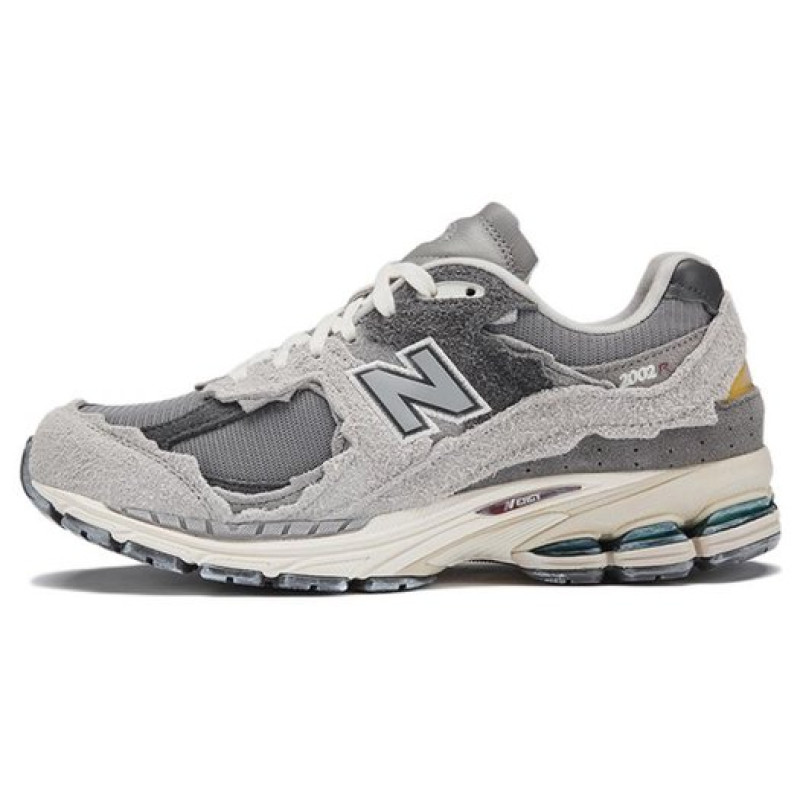New Balance NB 2002R 