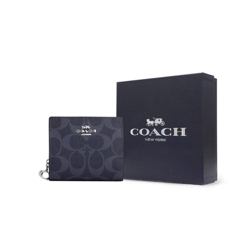 COACH Snap Wallet 11 Logo