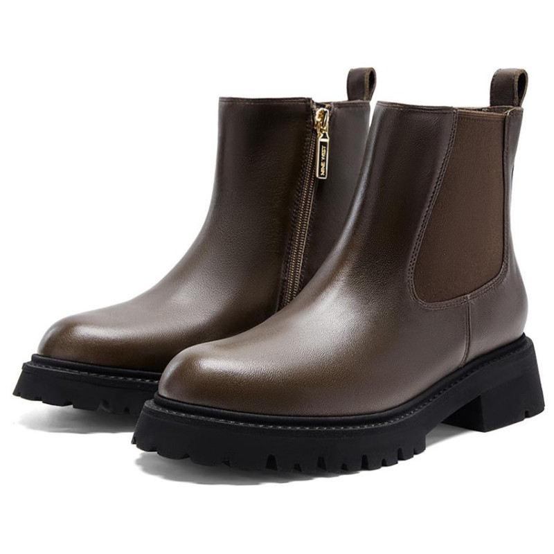 NINE WEST