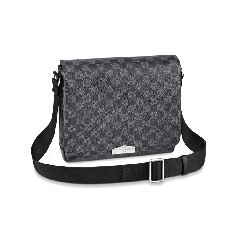 LOUIS VUITTON District
