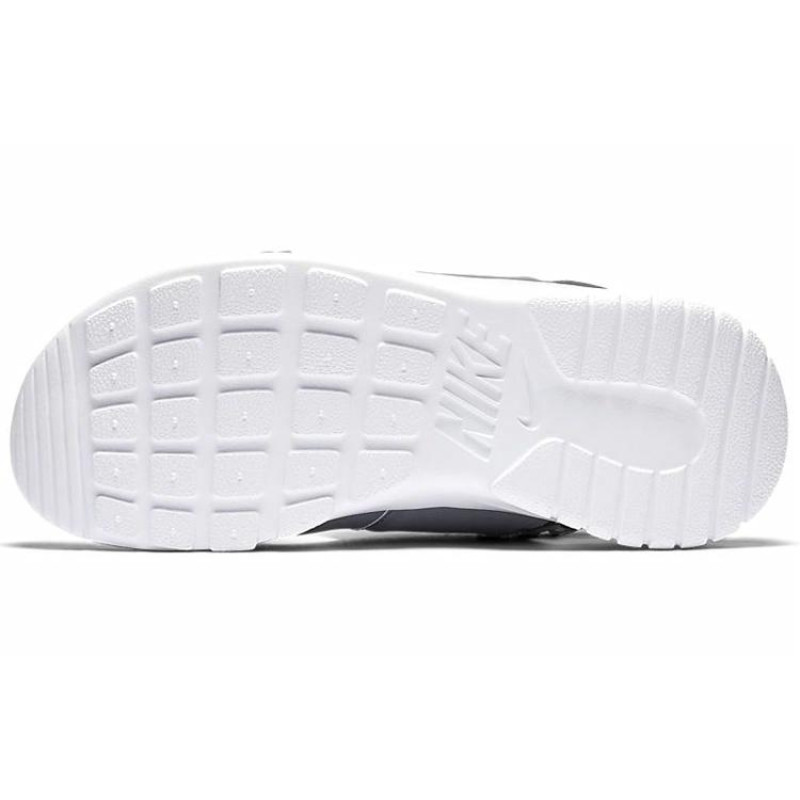 Nike Tanjun