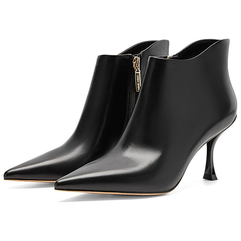 NINE WEST