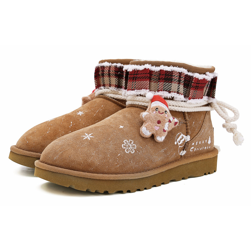 UGG Classic Mini II