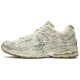 New Balance NB 2002R 
