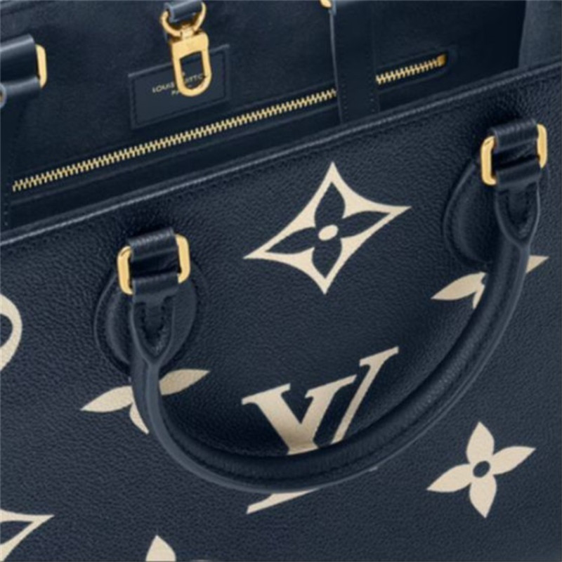LOUIS VUITTON ONTHEGO MM Logo