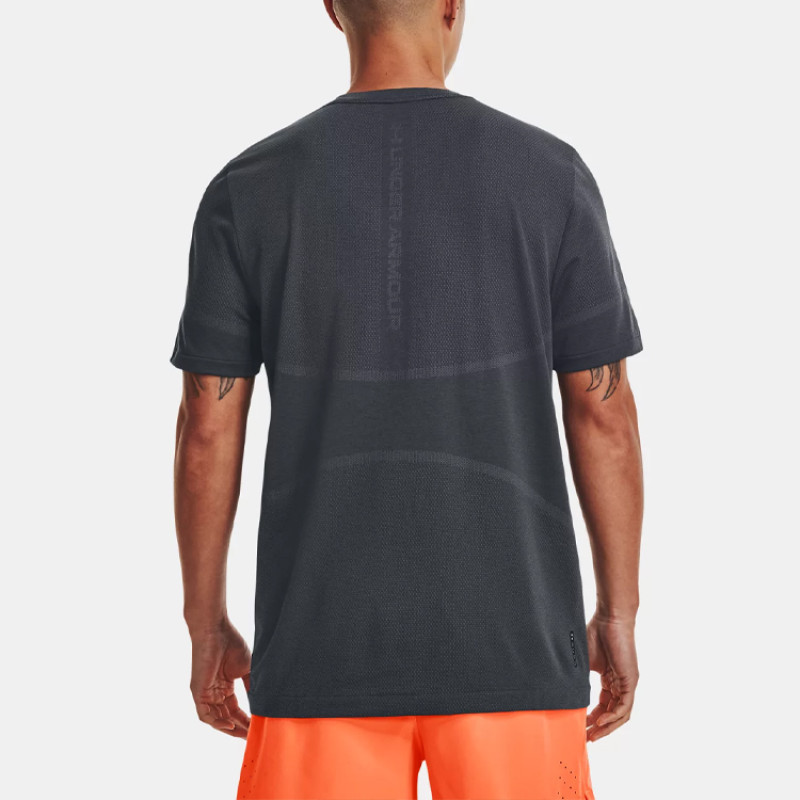 Under Armour T
