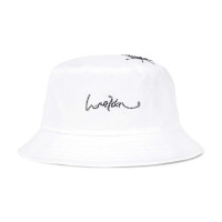 WE11DONE WHITE HOTFIX STAR BUCKET HAT logo