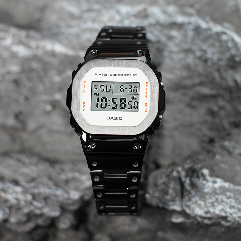 CASIO DW-5600WS-4